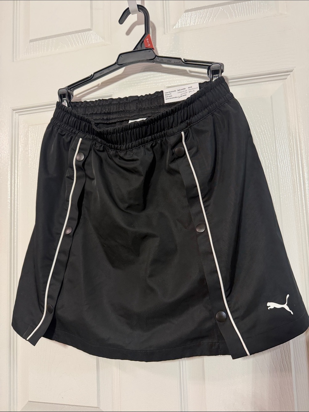Puma Black and White Interior Logo Tag